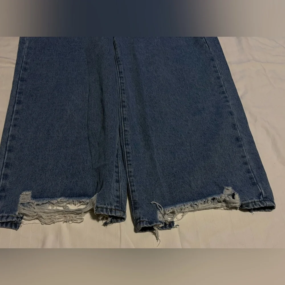 SHEIN Denim Flare Jeans with Distressed Hem - Picture 3 of 6
